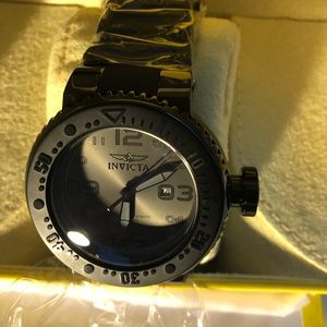 Invicta Men’s Pro Diver Quartz Watch